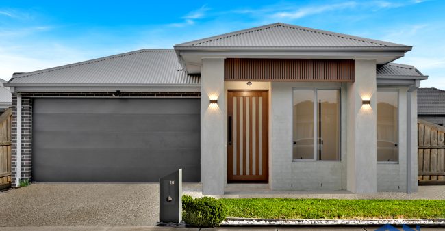 16 Station Parade, Donnybrook Vic 3064