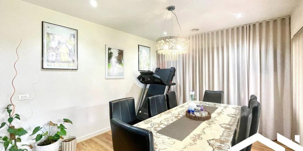 property-house-vic-mickleham-3